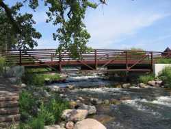 Foot bridge at Dunton Locks park
